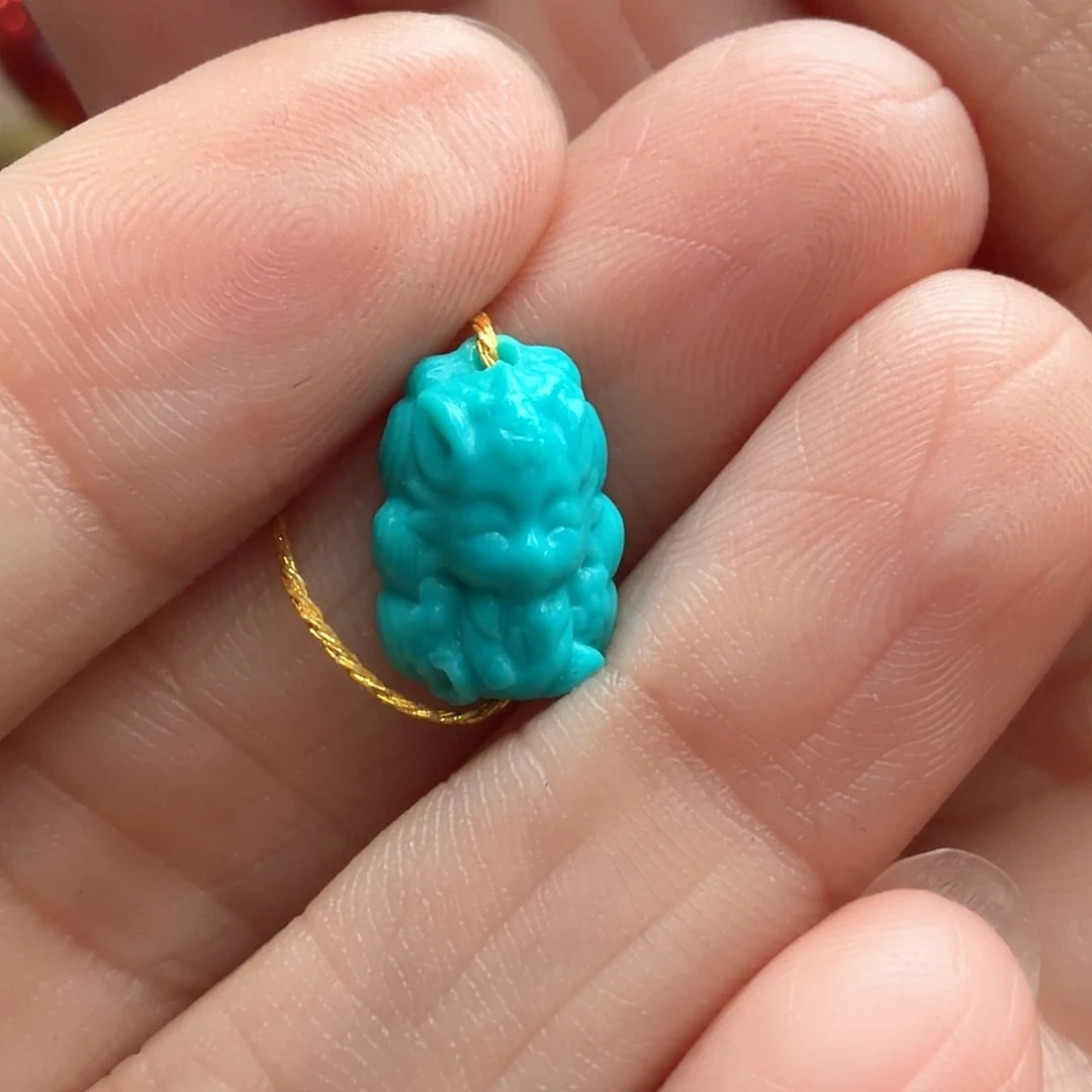 绿松石未镶嵌颈饰