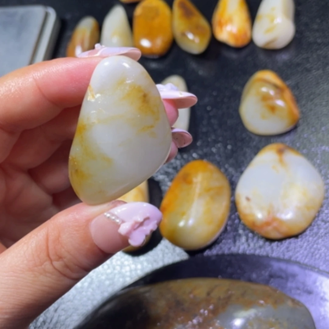 【闪购商品】颈饰未镶嵌和田玉?****?