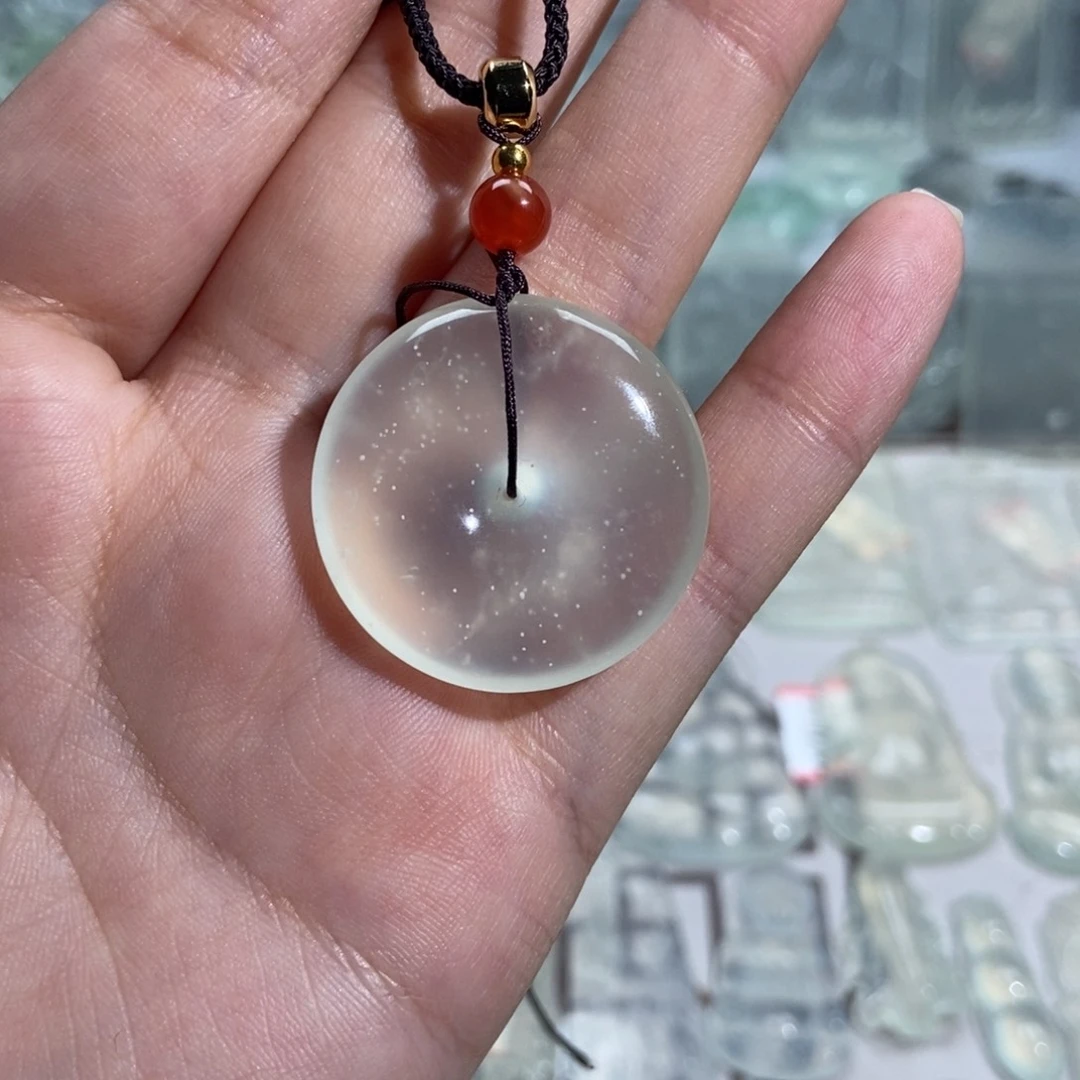 卖***手蛇纹石玉未镶嵌颈饰
