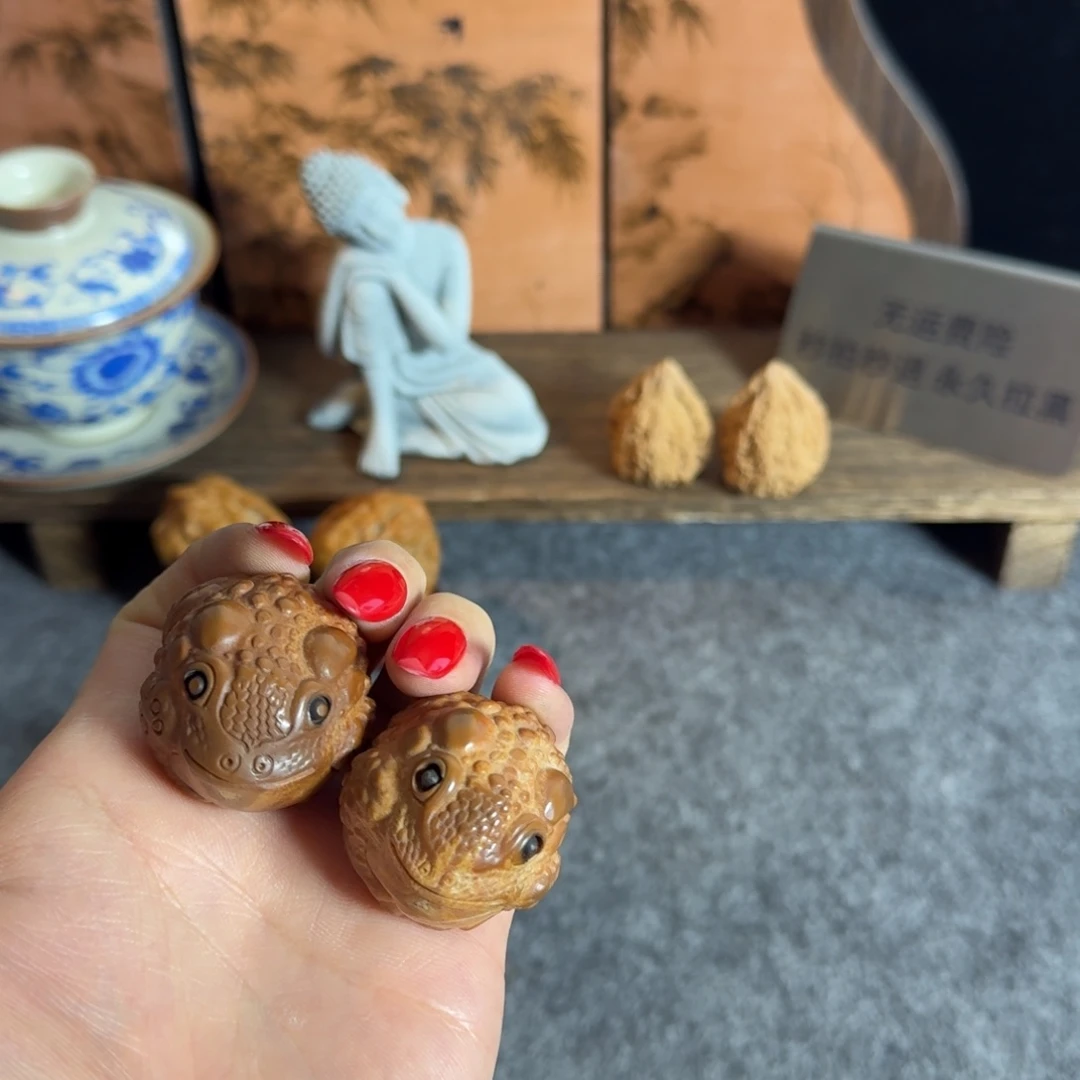 橄榄核雕刻我不是牛蛙