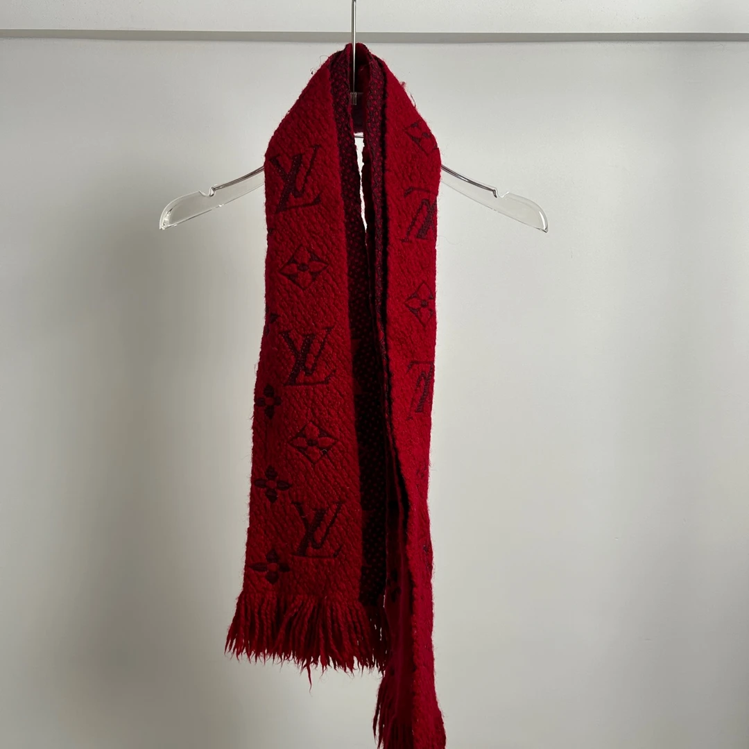 99新 LouisVuitton/路易威登 红色羊毛围巾 GM001672