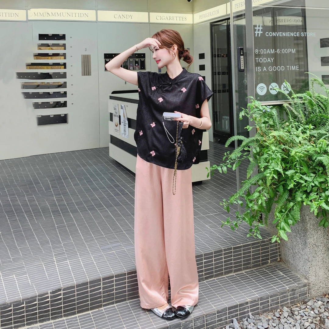 新中式国风气质套装裤女2025设计感蝴蝶刺绣盘扣上衣阔腿裤两件套