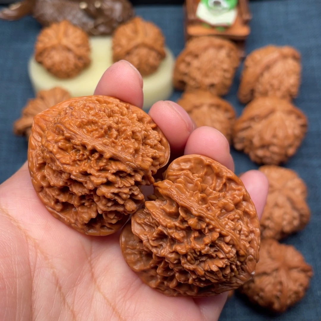 文玩核桃把件40凹底满天星