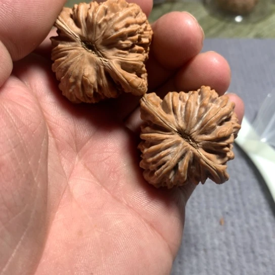 文玩核桃吊坠楼子