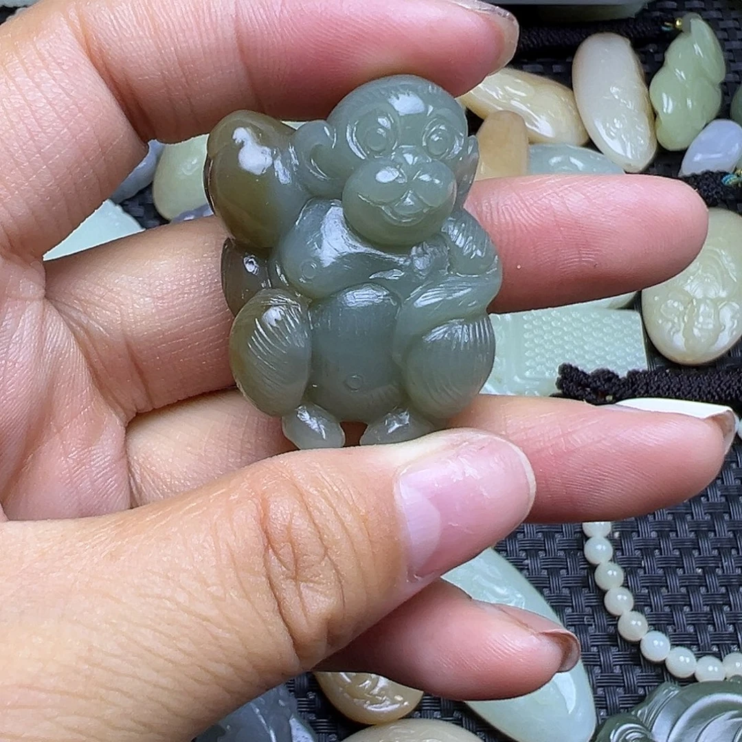 和田玉未镶嵌颈饰卡39