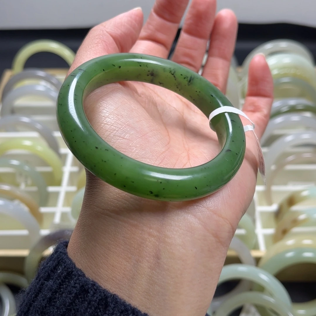 和田玉（碧玉）未镶嵌手镯56.8圈