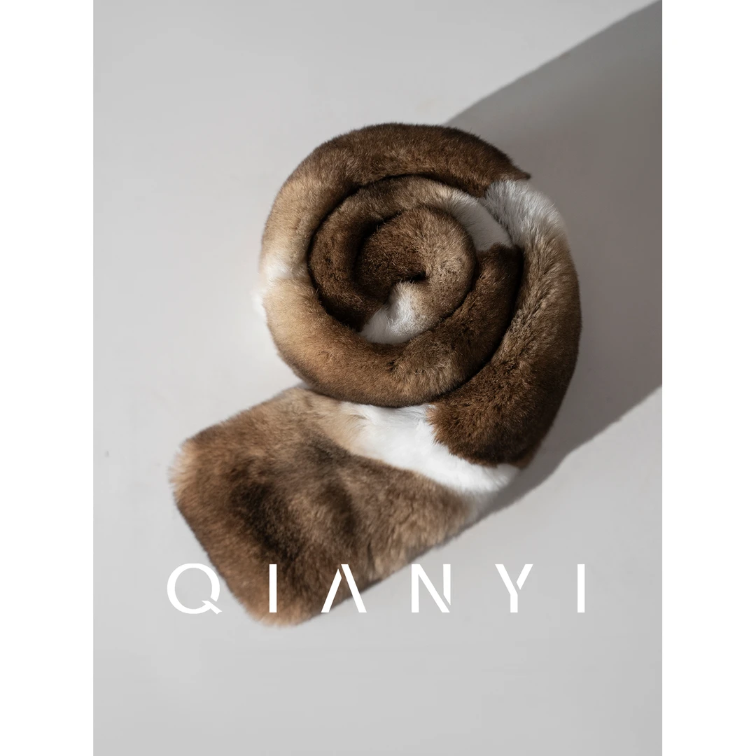 纤屹2025秋冬新款气质通勤百搭渐变毛领围巾女士时尚百搭