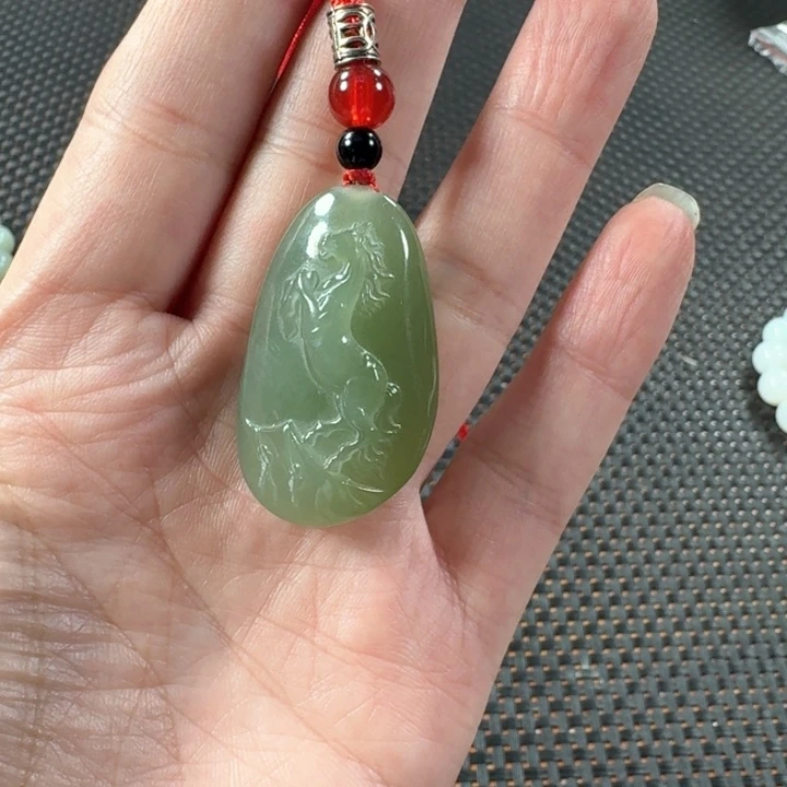 和田玉颈饰未镶嵌最***语