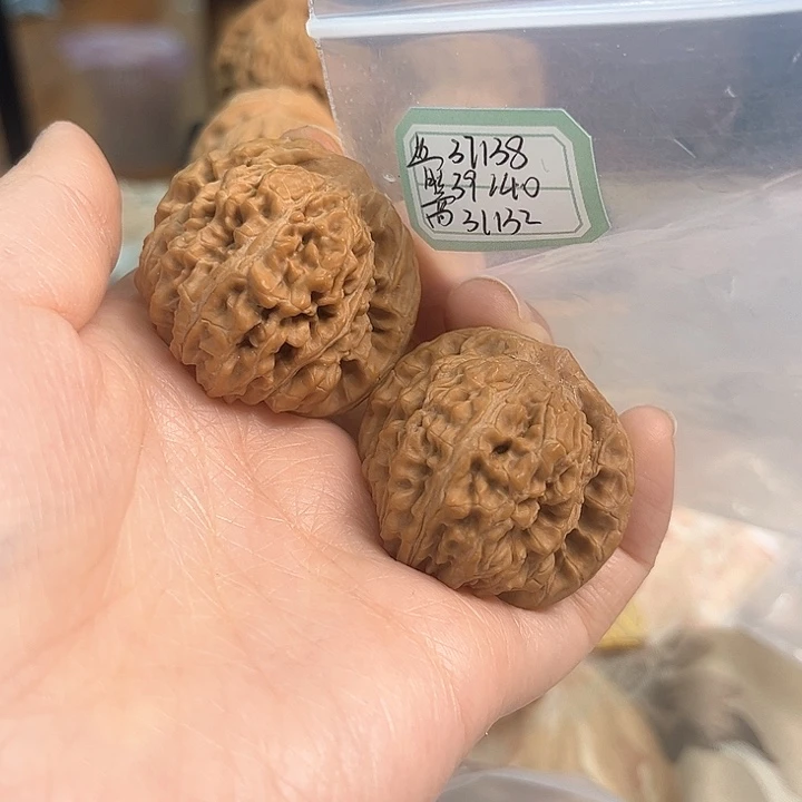 文玩核桃吊坠一代楼有修