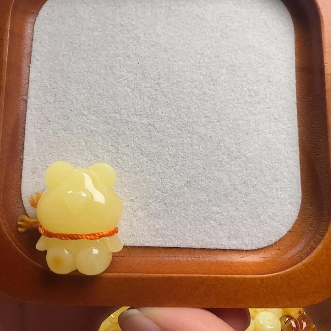 蜜蜡颈饰未镶嵌小熊（打孔不退换）