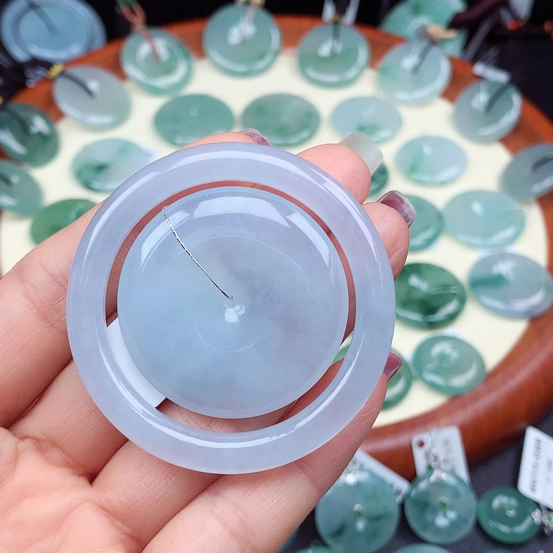 翡翠颈饰未镶嵌吊坠