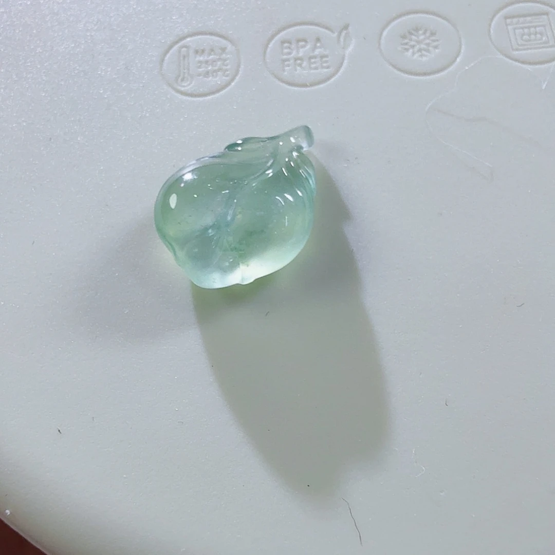 翡翠未镶嵌颈饰叶子