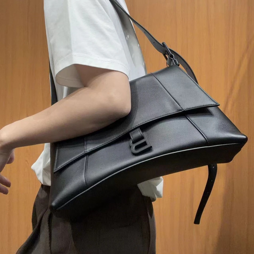 95新 Balenciaga/巴黎世家 【蕾】 6TF528 单肩包