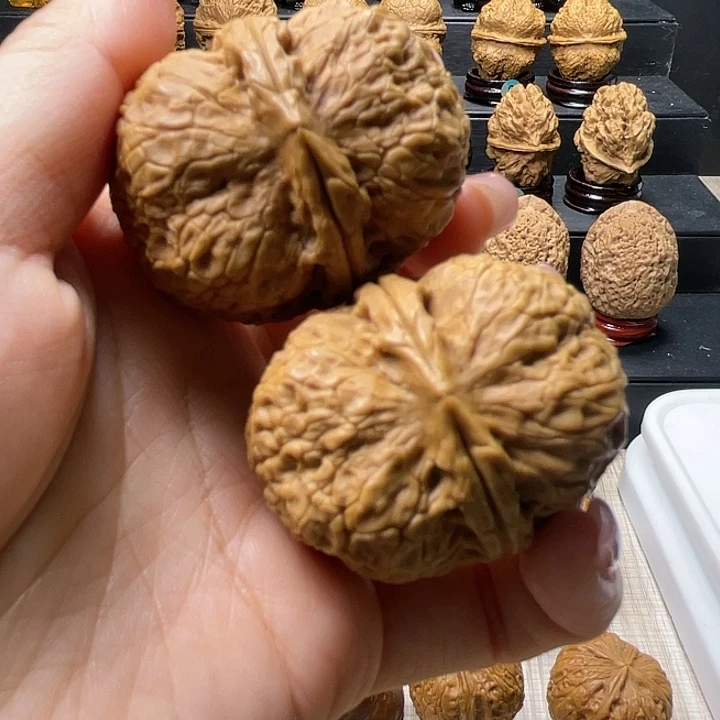 文玩核桃吊坠门墩元宝44尺24Y