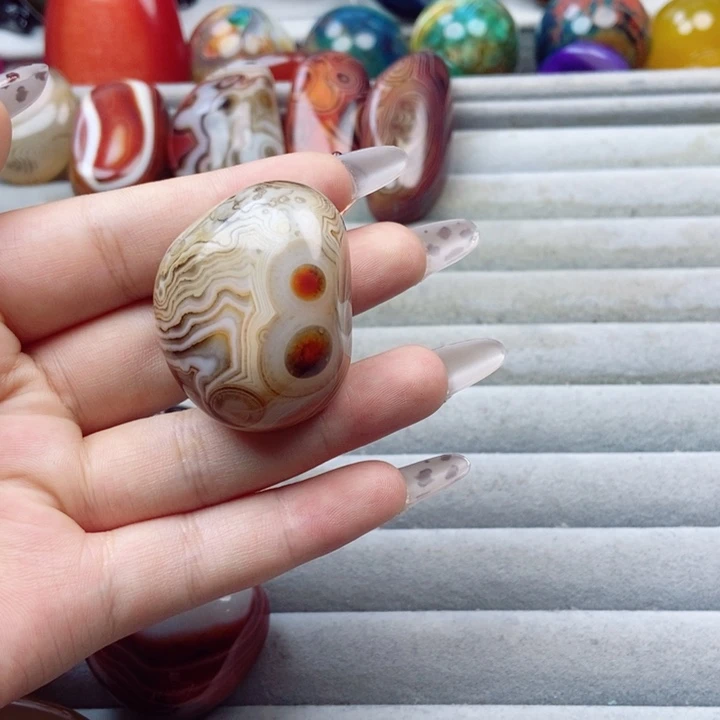 绿***草未镶嵌玛瑙/玉髓珠宝奇石
