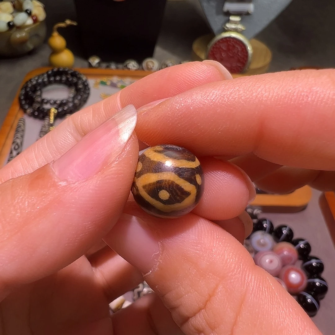 树脂制品邦提克佩珠