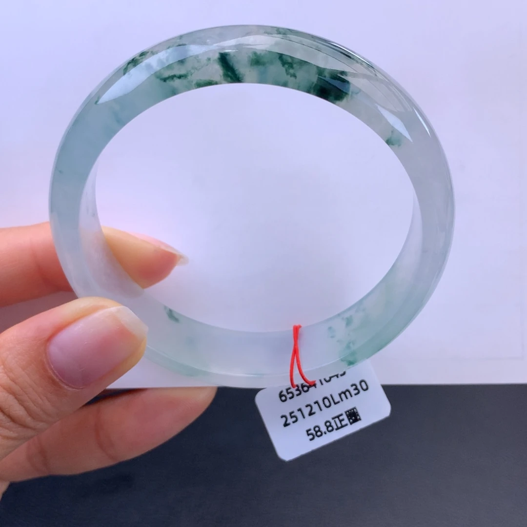 翡翠未镶嵌手镯冰莹光飘花手镯