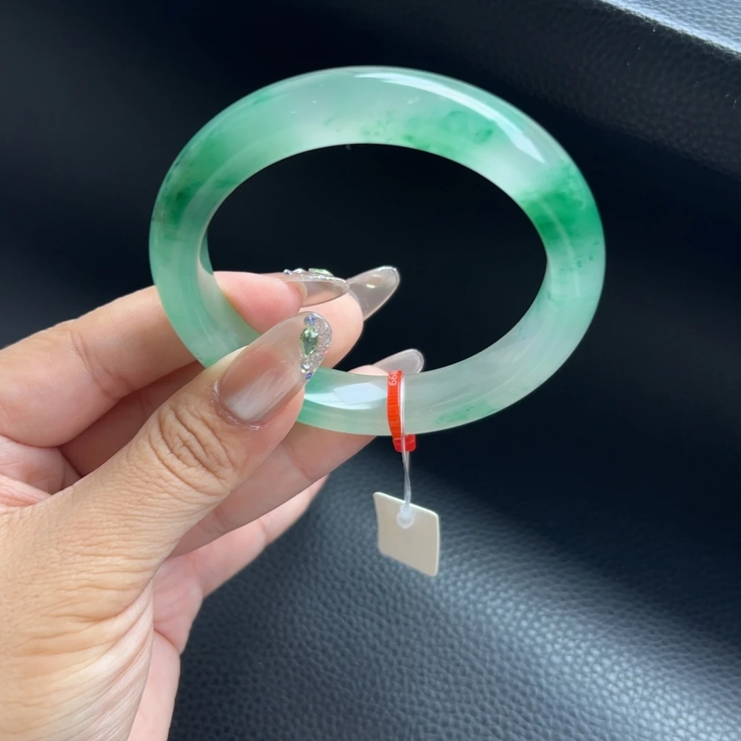 石英质玉未镶嵌手镯59