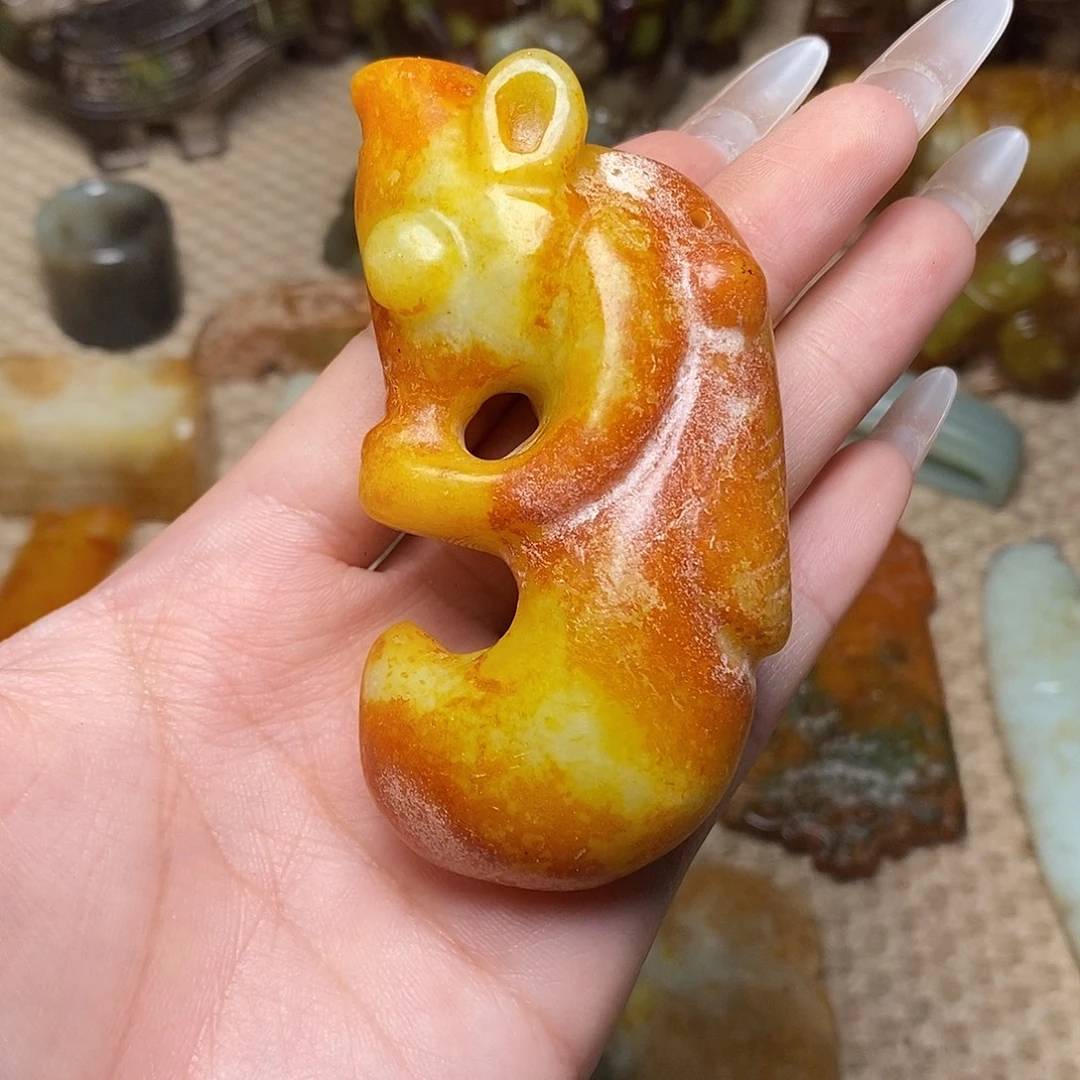 未镶嵌蛇纹石玉颈饰