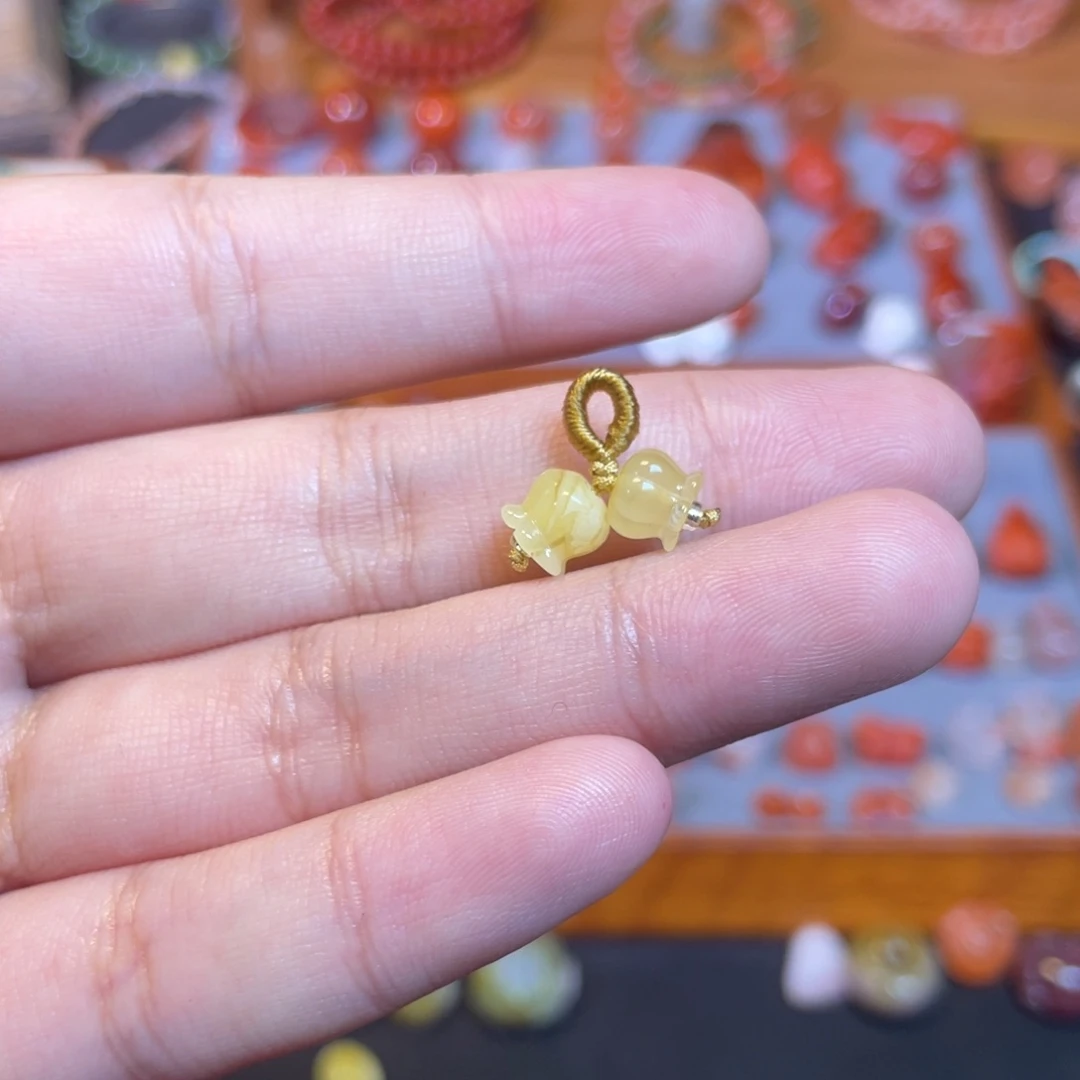 裸石蜜蜡未镶嵌铃兰花