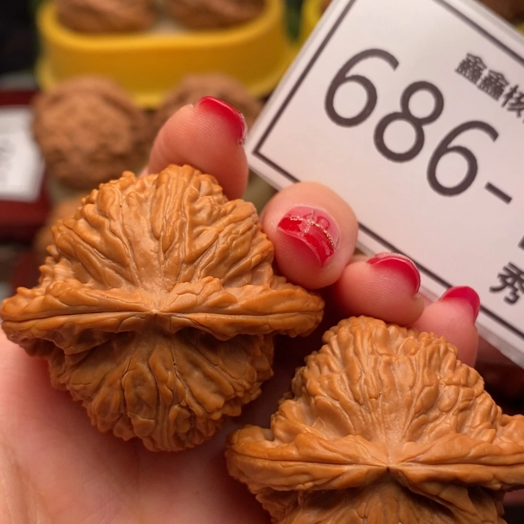 把件桃核白狮子44……