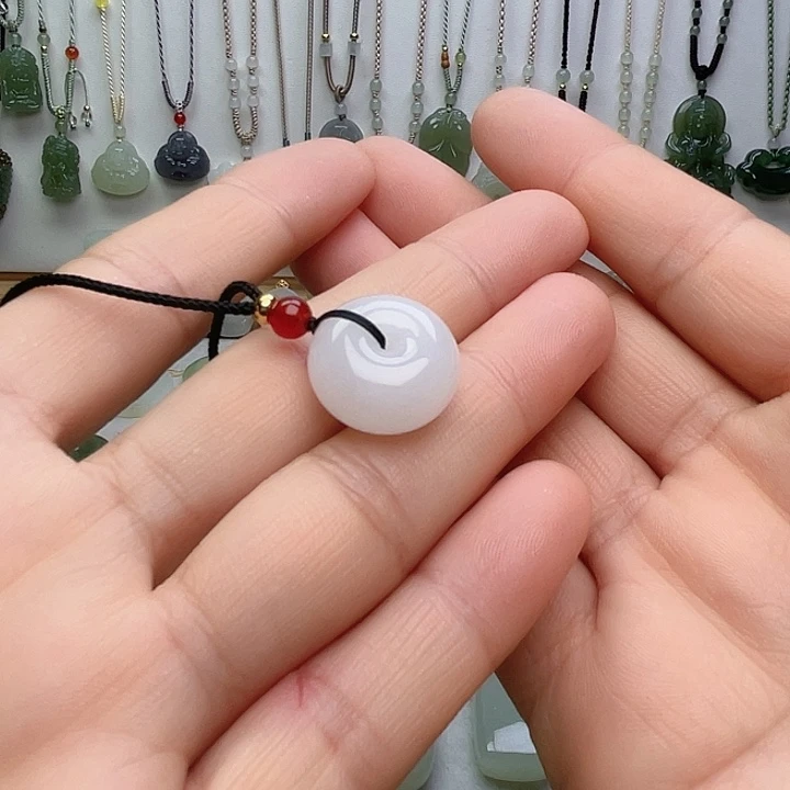 颈饰未镶嵌和田玉