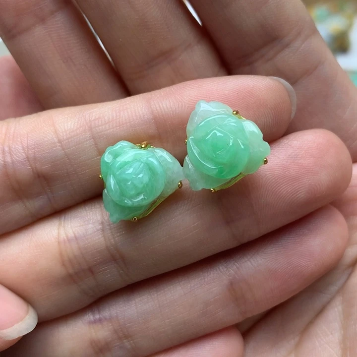 颈饰未镶嵌翡翠租****常翡翠