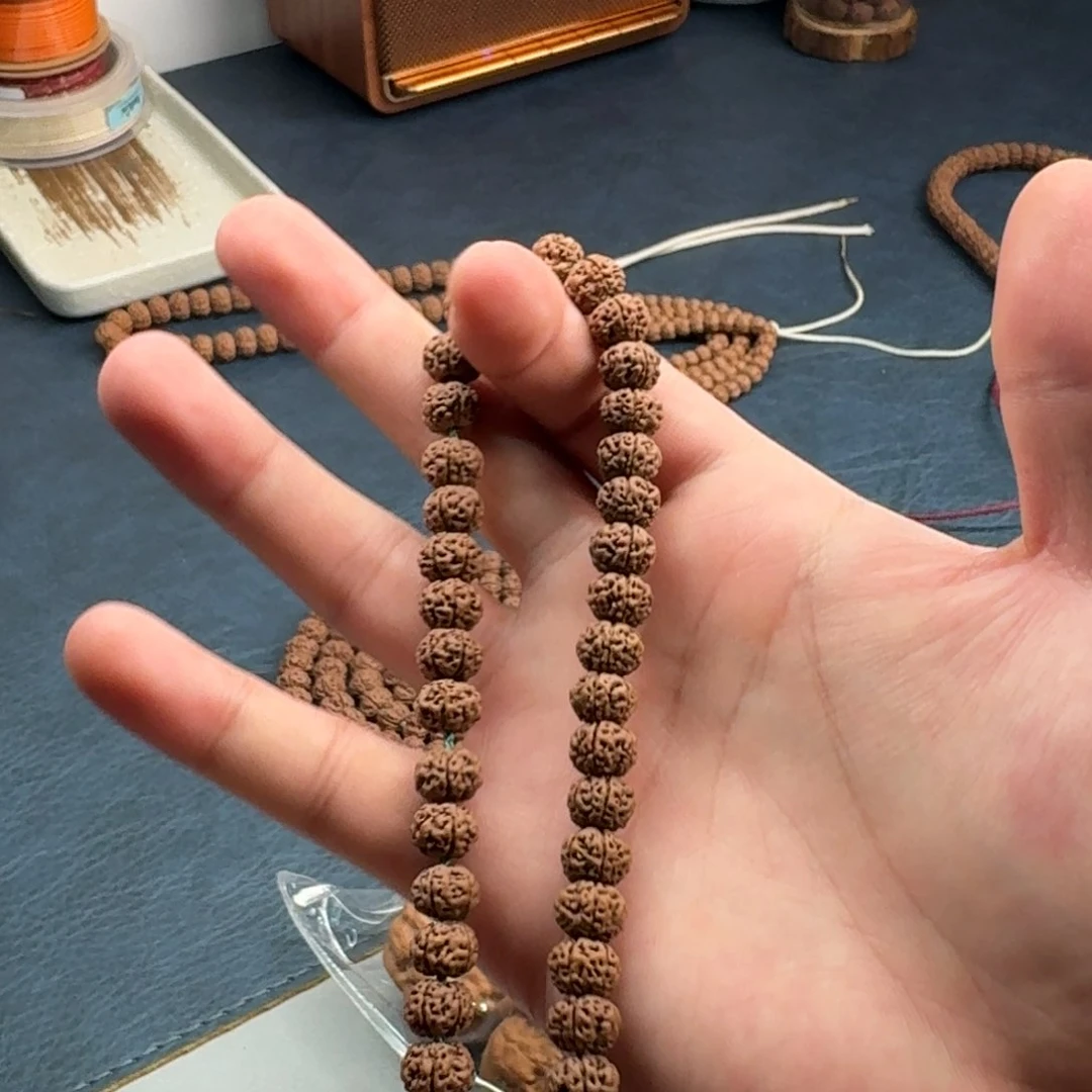 小***啊金刚菩提手串凹底梅花8+