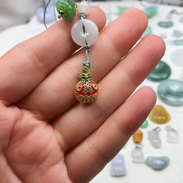 颈饰未镶嵌翡翠吞金兽红色