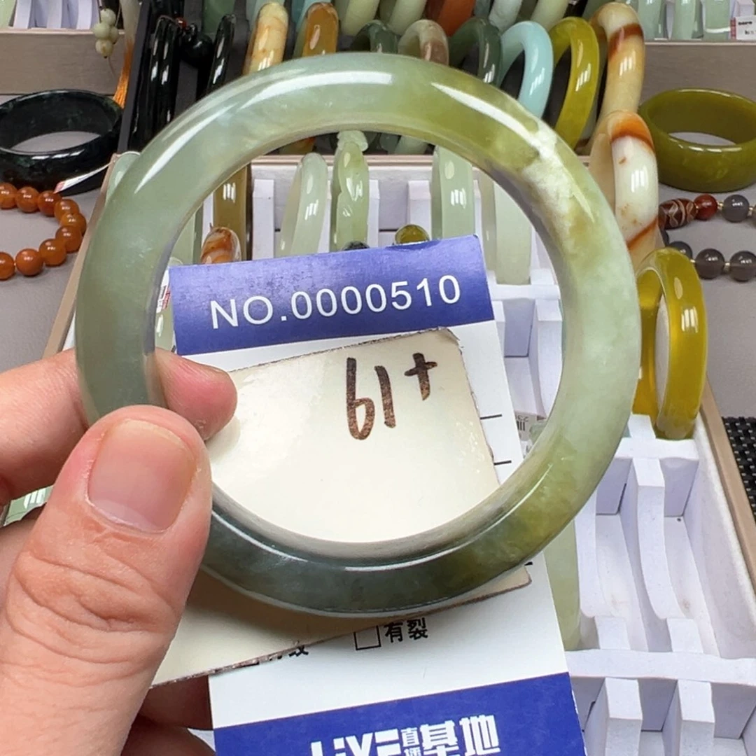 未镶嵌蛇纹石玉手镯