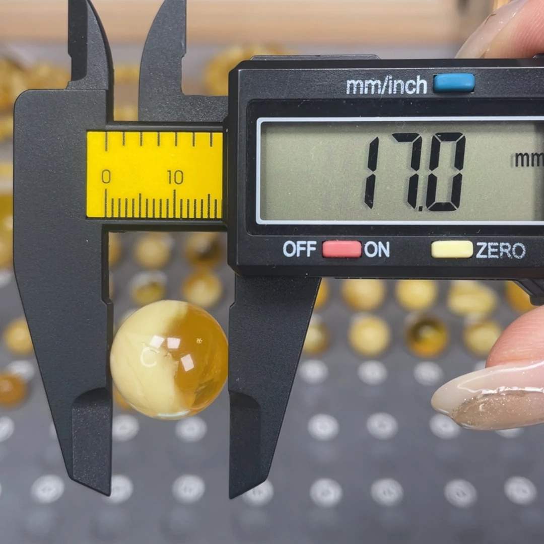 琥珀未镶嵌裸石53