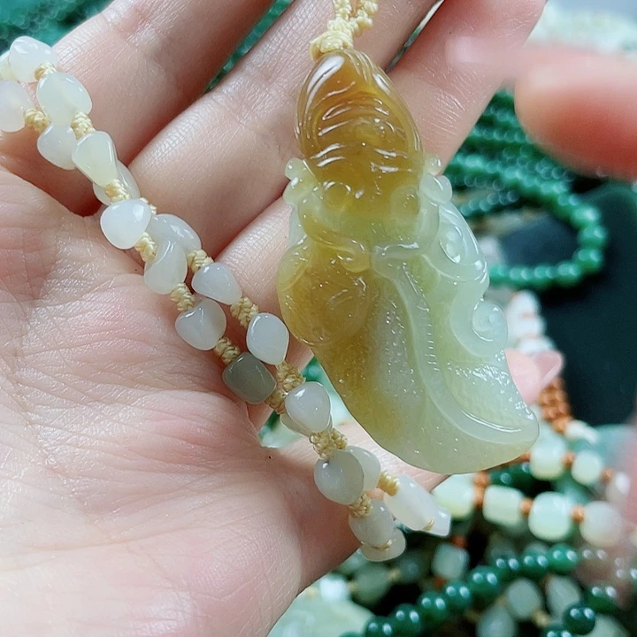 颈饰未镶嵌和田玉