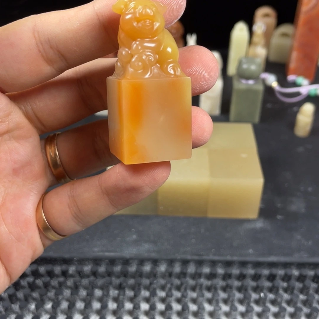 2.0老挝石十二生肖猪