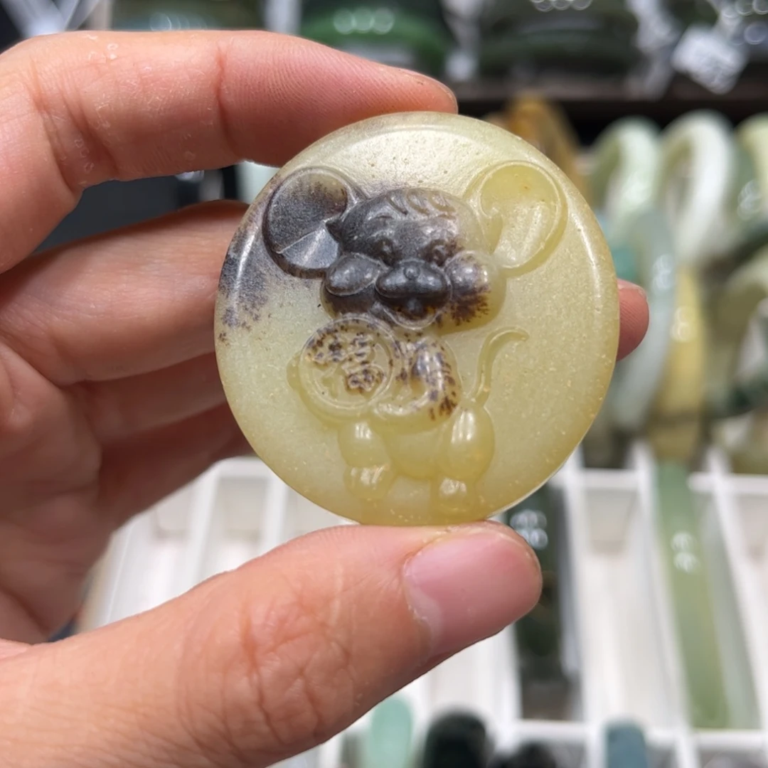 未镶嵌蛇纹石玉颈饰