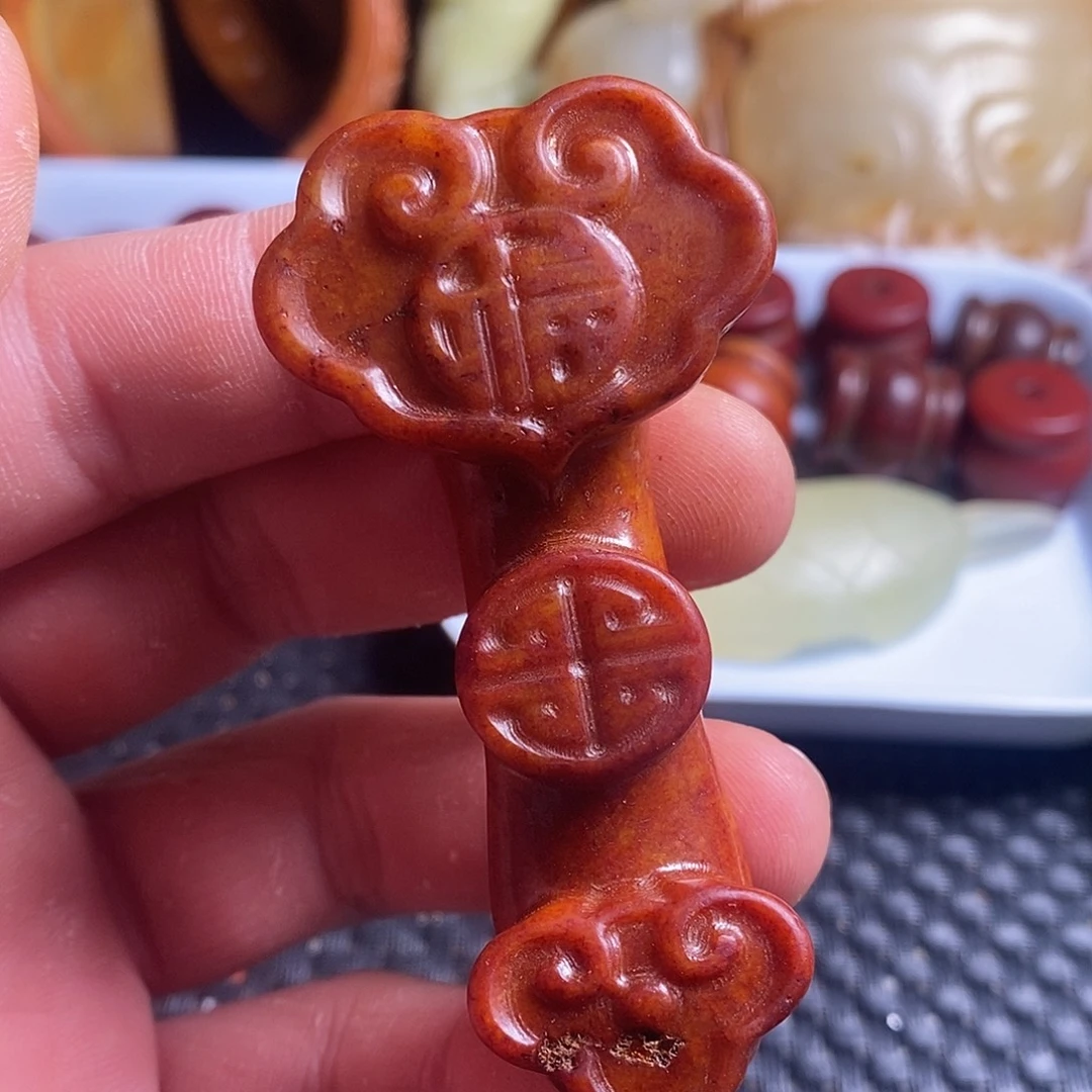 蛇纹石玉合金颈饰