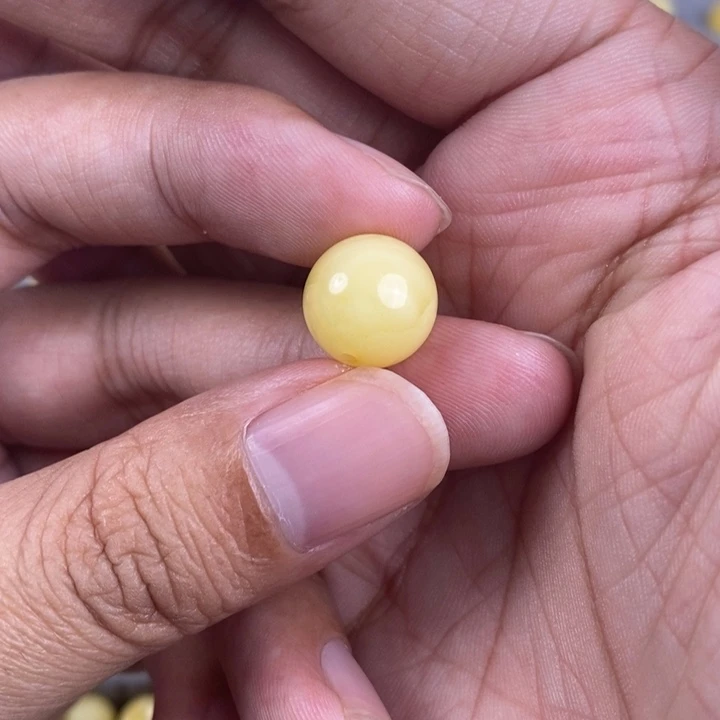 琥珀裸石未镶嵌咸***江琥珀蜜蜡