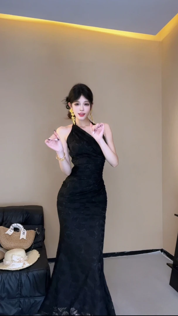 小莹日记【碧蛇之灵】设计感气质修身纯欲显瘦连衣裙LXQYN48972