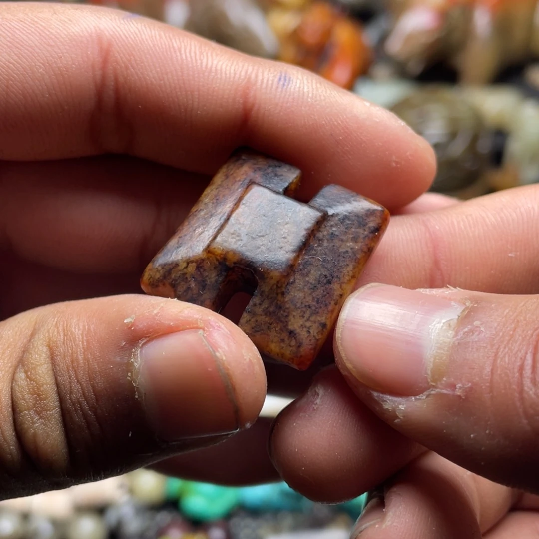 和田玉（糖玉）未镶嵌挂件