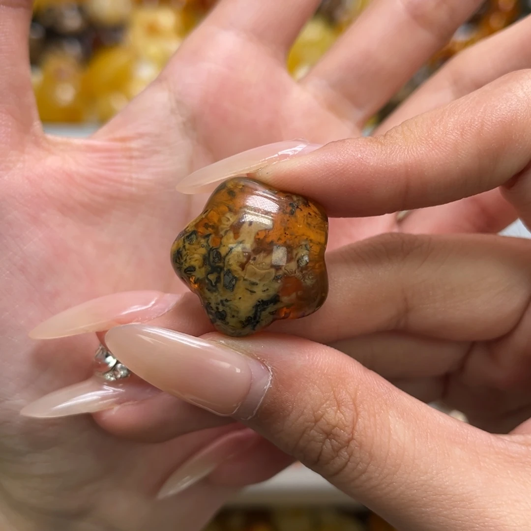 琥珀未镶嵌裸石天然琥珀