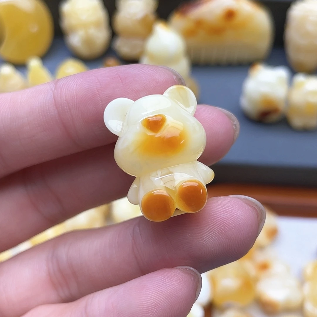 琥珀裸石未镶嵌蜜蜡