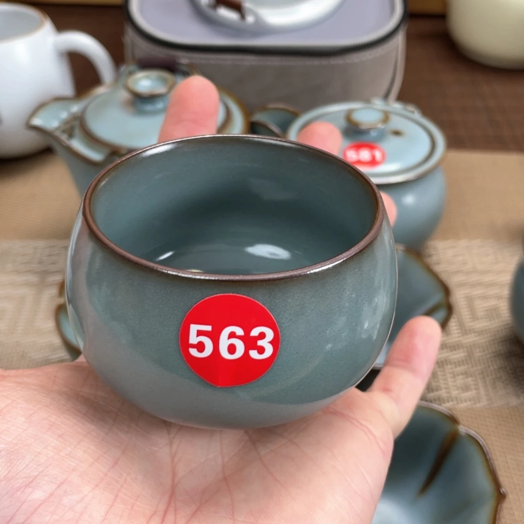 瓷片。。。。。。。。。。。。。。。