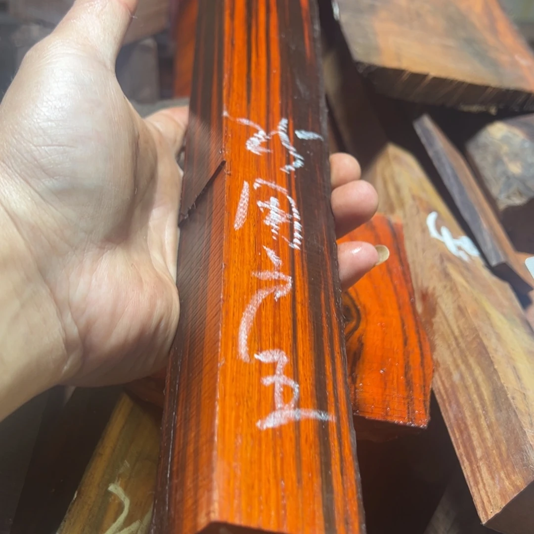 用***制大果紫檀（缅甸花梨）