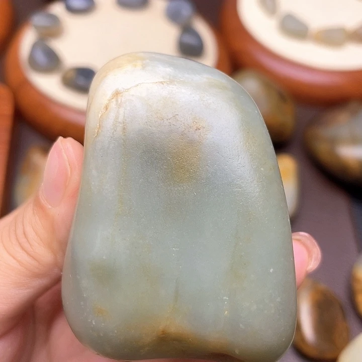 和田玉未镶嵌颈饰土*星30