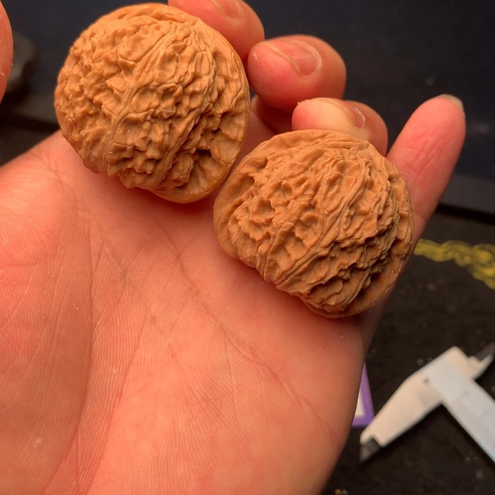 文玩核桃把件11号39三角白