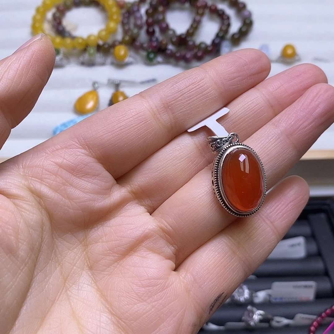 南红玛瑙银S925镶嵌颈饰