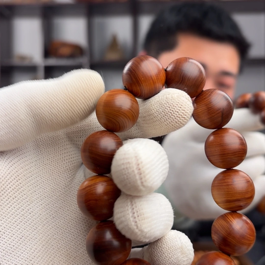 郭***哥手串/手链柏木（崖柏）18瑕疵