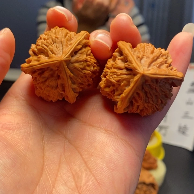 【闪购商品】桃核把件˚****2号三棱，