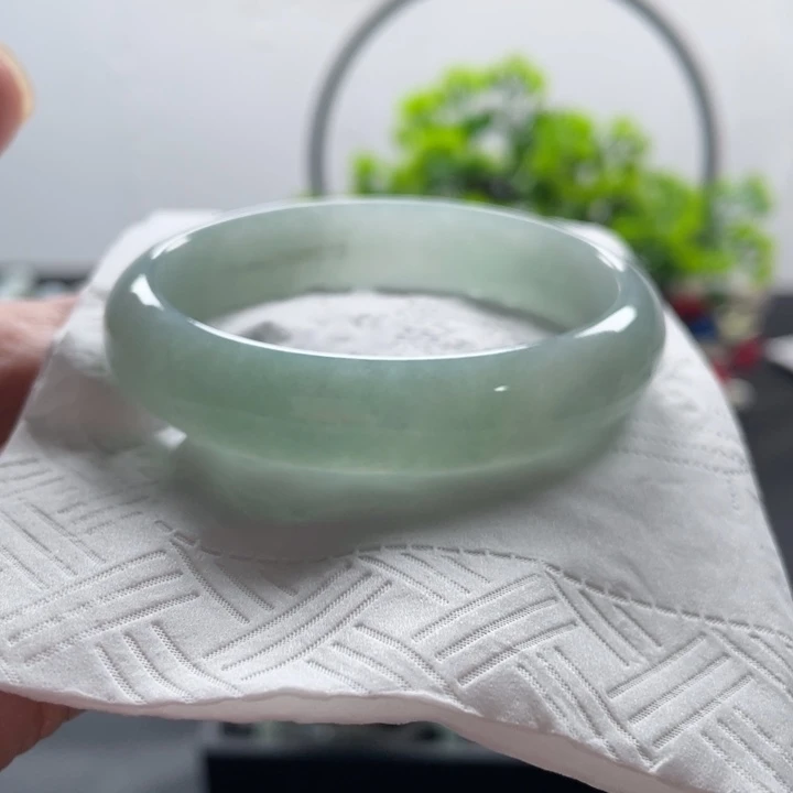 翡翠未镶嵌手镯手镯