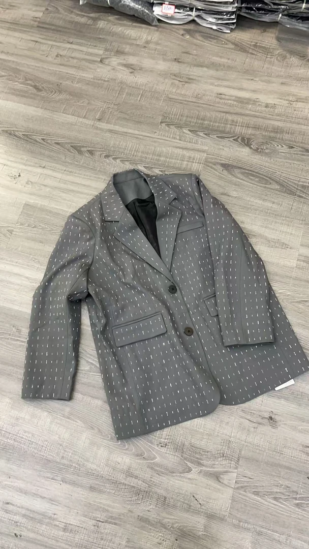 89576潮女时尚轻奢烫钻百搭休闲个性西装外套黑色潮流中长款ins