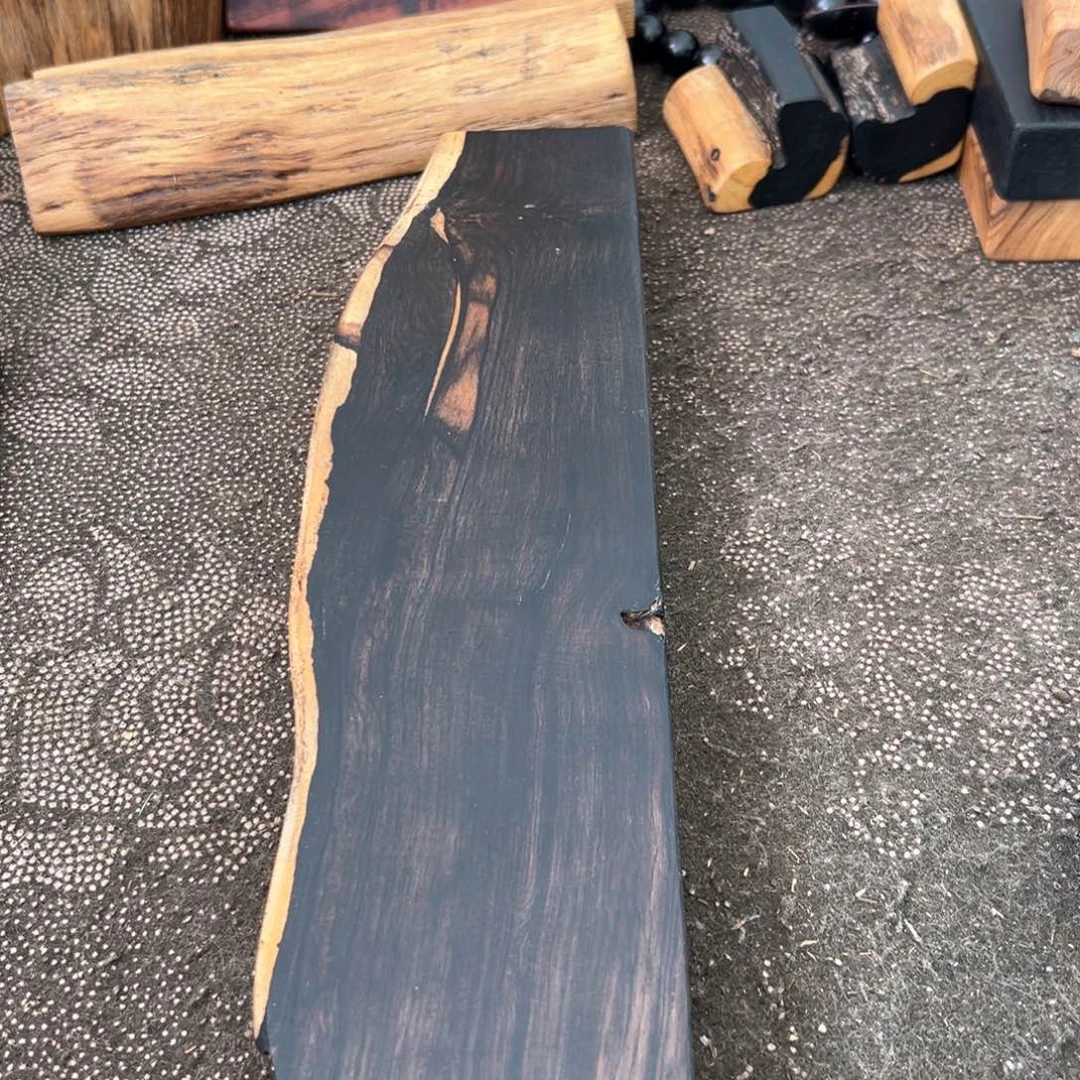 浩***轩木紫光檀原皮随形风化风裂木料